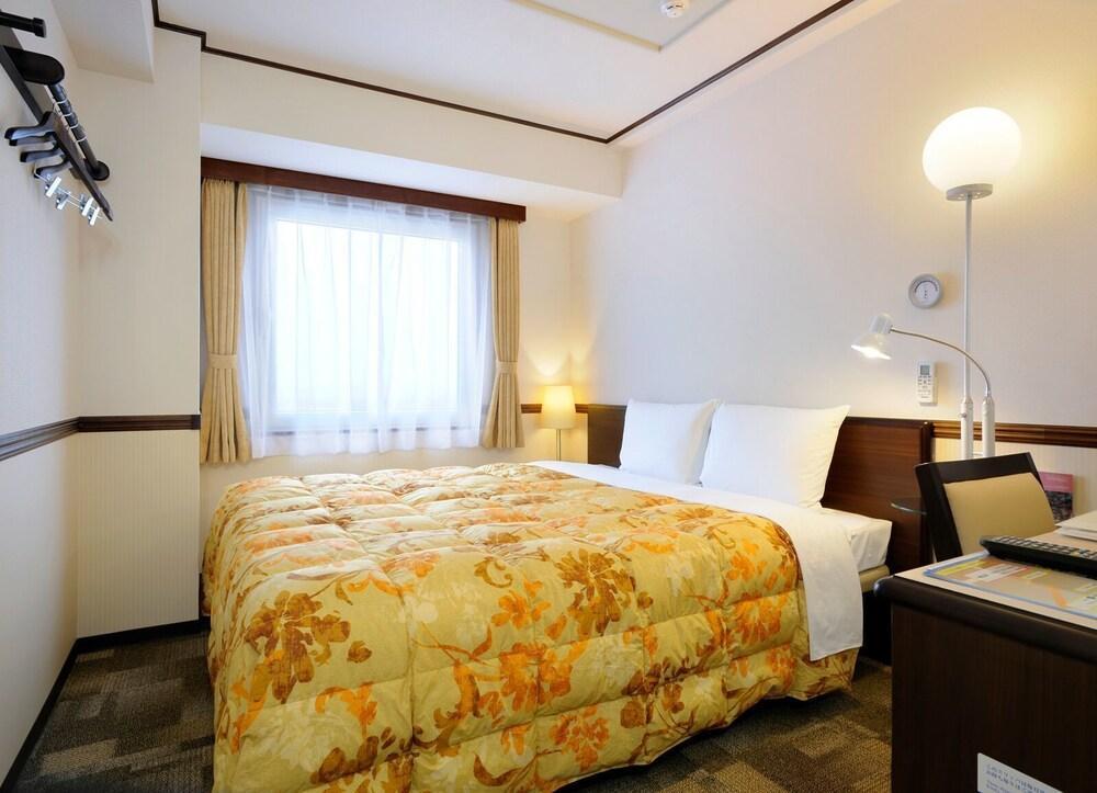 Toyoko Inn Fukuyama-Eki Shinkansen Minami-Guchi Exteriör bild